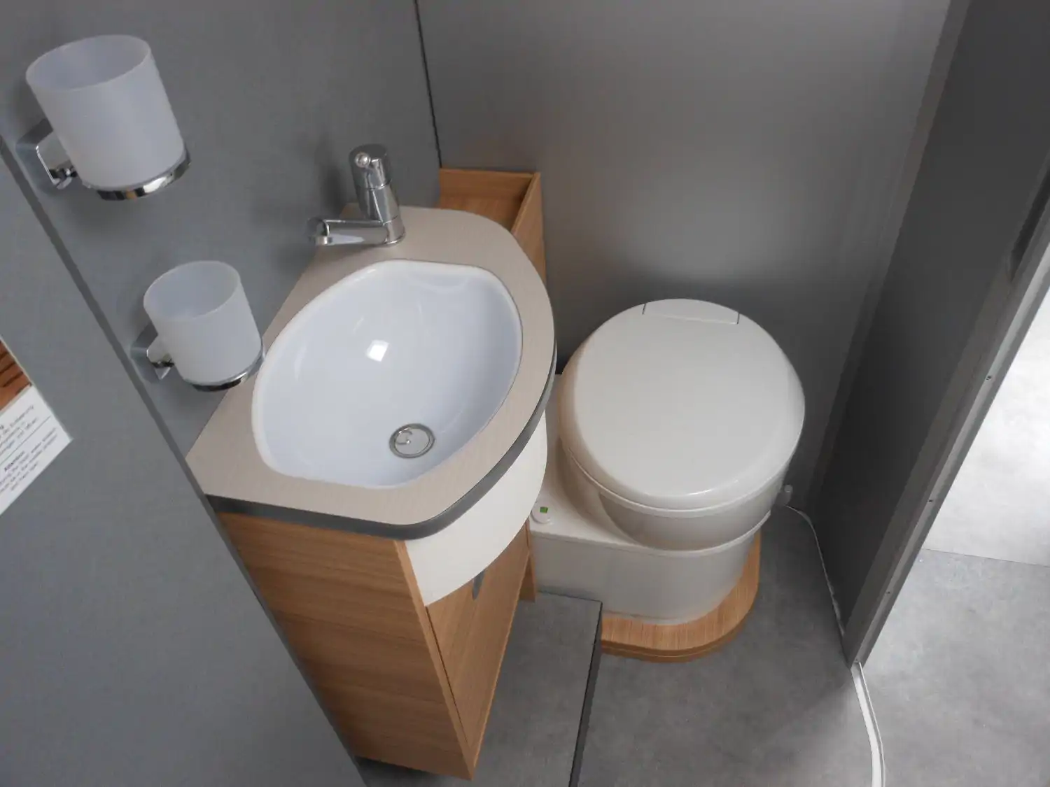 Image Dethleffs Just T 6752 DBL Profilé